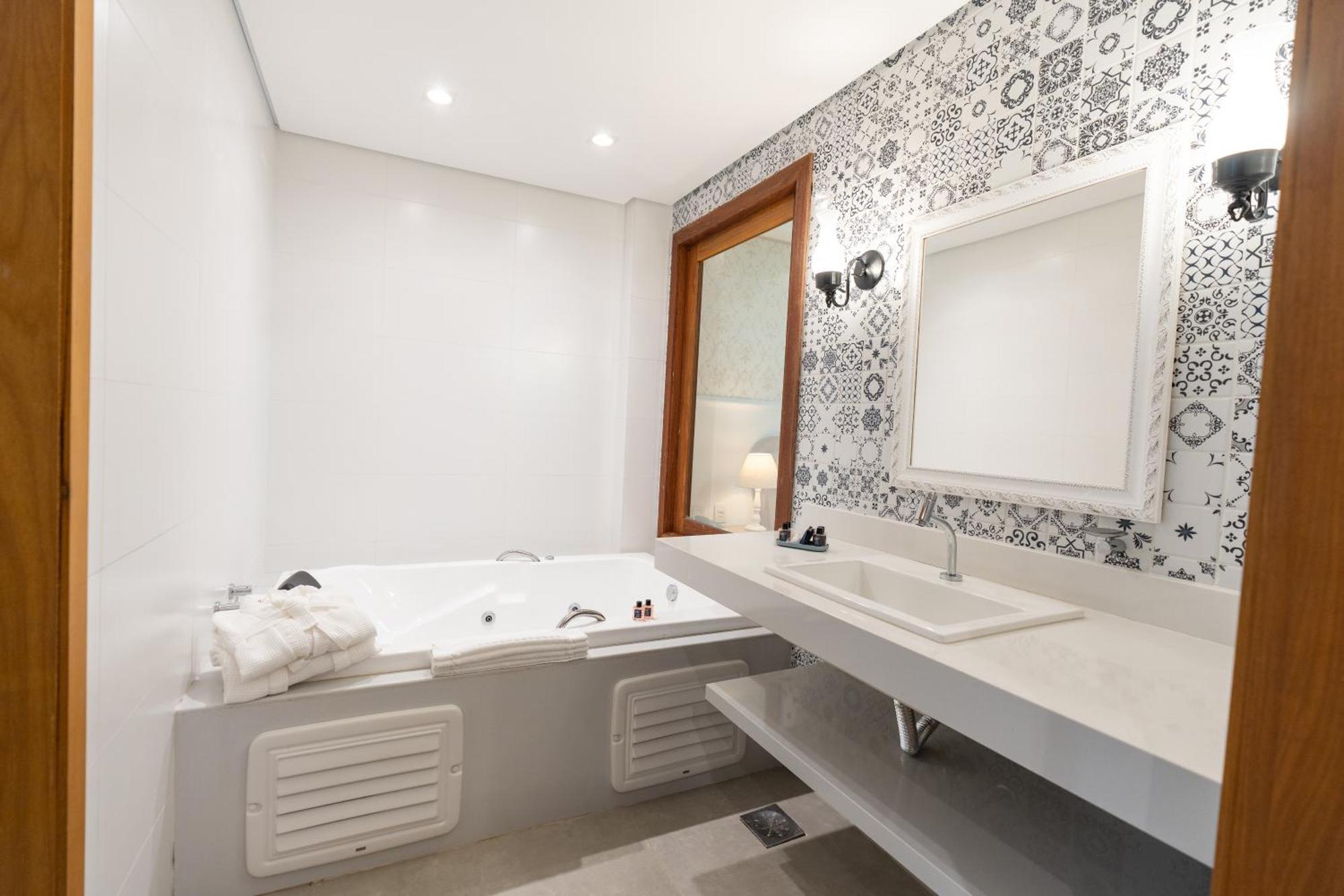 Resende Imperial & 4* Itacaré